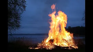 Смотрим  НА ОГОНЬ   Слушаем ЗВУКИ ПРИРОДЫ   Дрова Горят   ЧАЙНИК ЗАКИПАЕТ 🔥🎧