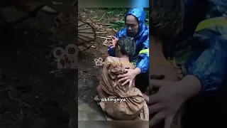 KATANYA ANAK INI BARU SAJA BANGKIT DARI KUBURNYA😱 #viral #shorts #jin #penampakan #gunung #pocong