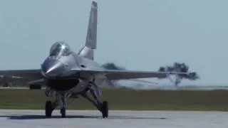 [HD] F-16 Amazing Aerobatic Maneuvers at the Randolph Air Show 2011 - Texas