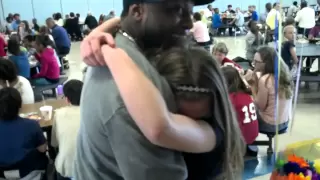 Step-dad surprising daughter at school lunch