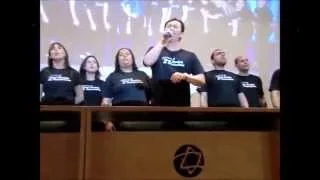 93 MILLION MILES - Hospital Albert Einstein's Choir & Fabio Owada sing a Jason Mraz signature song