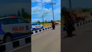 police reaction 😎 ktm Duke 250 stunt in road? #short #stutas #rc #rc390 #r15v3