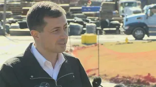 Buttigieg visits train derailment