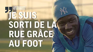Immigré sénégalais, il sort de la rue grâce au foot