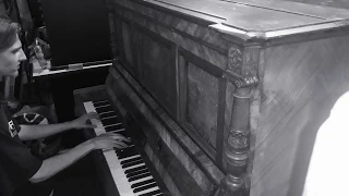 "Лунная Соната" на расстроенном пианино GROSSMANN