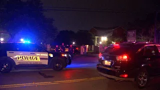 18-year-old shot in apparent drive-by while walking with friends, SAPD says