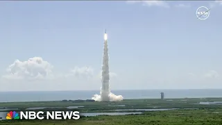 BREAKING: Boeing Starliner successfully carries 2 astronauts into space