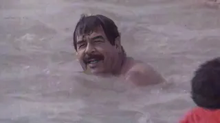 صدام حسين في نهر دجلة