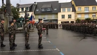 Présentation au drapeau d'élève gendarmes de Châteaulin