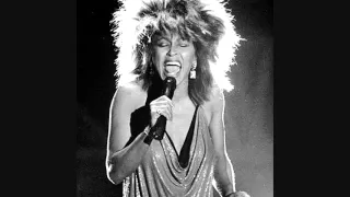 Tina Turner - RARE Acoustic Performance of What's Love Got To Do With It (1997)