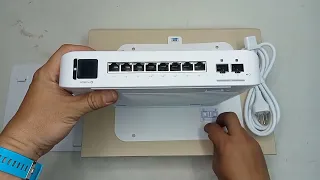 UNBOXING Ubiquiti USW-PRO-8-POE by NeXTGENiT