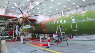 Building a Bombardier Q400 airplane