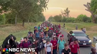 Thousands of migrants face dangerous conditions to cross border