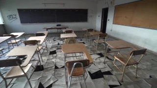 ABANDONED CONTAMINATED SCHOOL (Everything Left Behind)