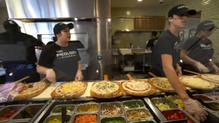 Dot Com Life Vlog   Lunch at Pieology Pizzeria MosCatalogue ru