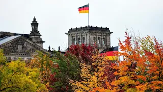 Neuer Bundestag konstituiert sich und Regierung wird entlassen | AFP