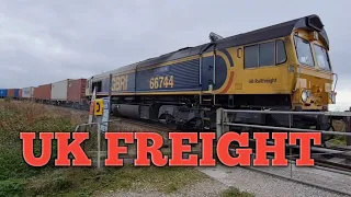 Class 66 Thrash off red signal.