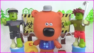 Be-be-bears and Roblox Zombie Attack toys