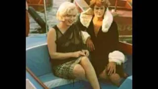 Marilyn Monroe - RARE COLOR  candids of " Some like it hot"