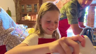 Nastya and Dad learn how to cook pasta and ice cream in Italy