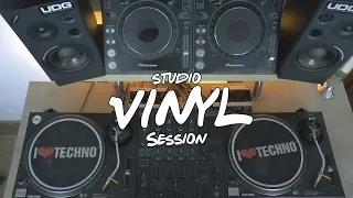 Old School Techno Mix 100 % Vinyl Only Session vol.11 // 2000 - 2010 // mixed by Lukash Andego