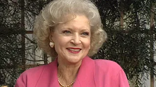 Remembering Betty White: ET's Best Moments With the Golden Girl