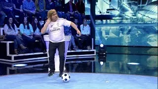 Me Resbala - La marcha atrás: Flo y Pablo Puyol juegan al fútbol como Guti y Mono Burgos