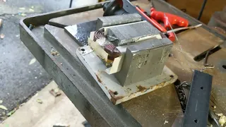 How to create a Electromagnet / Magnetic Drill Press vise from a Microwave Oven Transformer