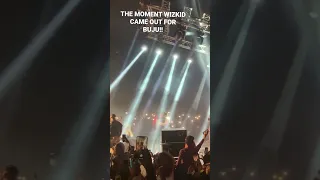 Watch the moment wizkid surprised Buju at his Sorry I’m Late Concert 😁🤯