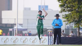 Wasim Akram's left-arm magic: Showing off an astonishing 6-wicket haul!