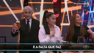 Henrique e Juliano cantando sucesso no Faustão na Band