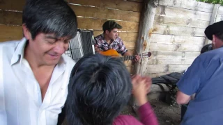 Señalada y Marcación Familia LONCÓN: Julio CAHUIMPAN - Gustavo CATALÁN - Cumbias Camperas.-