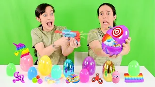 NÃO ACERTE O OVO ERRADO DE FIDGET TOYS ★ Desafio de Tiro ao Alvo com Dardos de Nerf e Ovos Surpresa