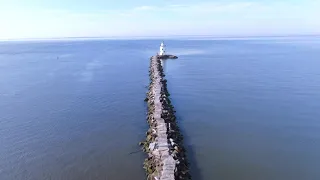 Lynde point Lighthouse 2