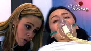 ¡Aída atenta contra la vida de Teresa! | Teresa 2/3 | C-111 | tlnovelas