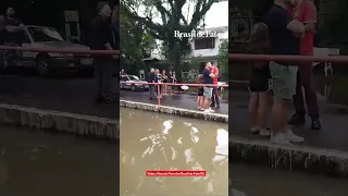 Resgate de moradores em Porto Alegre