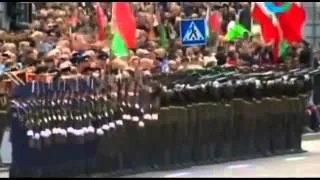 Impresionante efecto dominó en desfile militar en Bielorrusia