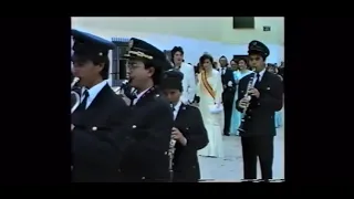 De joven tocando el clarinete con la banda municipal de Lillo