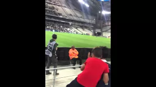 OM Reims jeune qui rentre sur le terrain