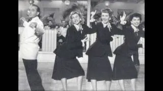 Bing Crosby And The Andrew Sisters :Vict'ry Polka