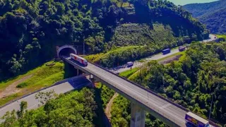 BR 116 SP SERRA DO CAFEZAL DUPRICASSAO SENTIDO CURITIBA PR