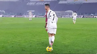 Cristiano Ronaldo 2021 - Perfect Striker - Amazing Goals & Skills HD