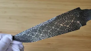 Mosaic Damascus pattern knife blade