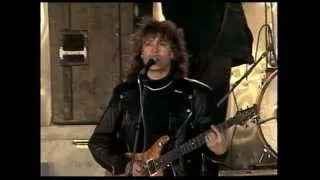 В.КУЗЬМИН - "Снится мне маленький город" (Live) 1993 г. (Васильевский спуск)