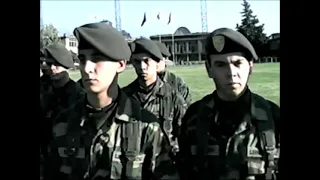 Ceremonia juramento a la bandera del Batallón Pampa Germania del año 2000