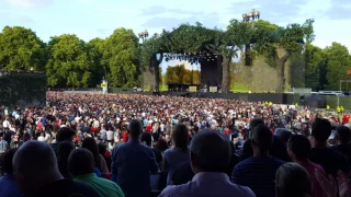 Green Day Hyde Park Audience sing Queen Bohemian Rhapsody