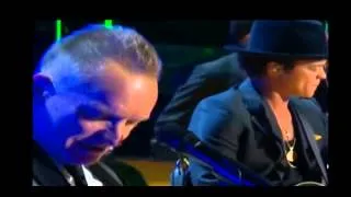 Rihanna & Bruno Mars & Sting & Ziggy y Damian Marley - Could you be loved (Bob Marley Tribute)