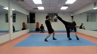 Putting a little Capoeira in Savate