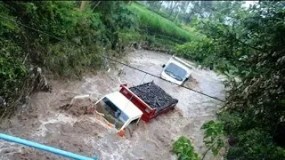 Crazy Truck Driving In Extreme Mud Off Road |  Best Trucker On Mud Roads