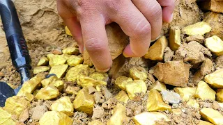 It's amazing! I found million dollar of gold treasure under stone at mountain, mining exciting